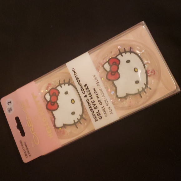 the Crème shop x Hello Kitty Set of 2 Reusable Gel Eye Masks - Picture 2 of 5